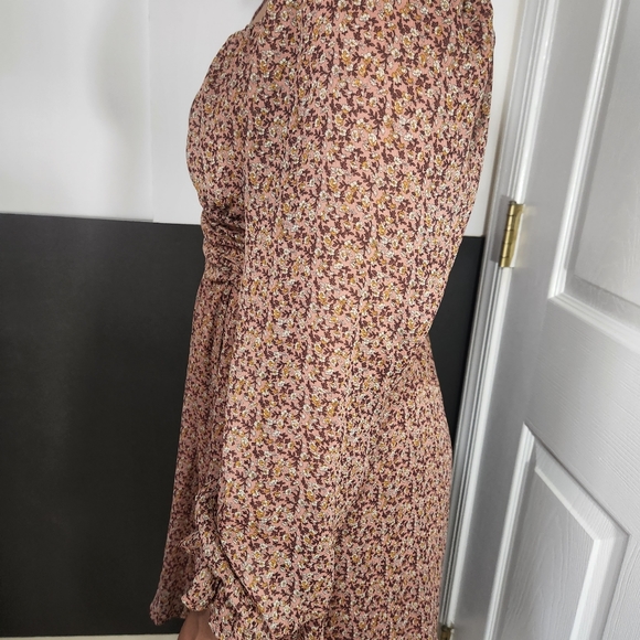 Cute Floral Off the Shoulder Dress - Picture 8 of 8